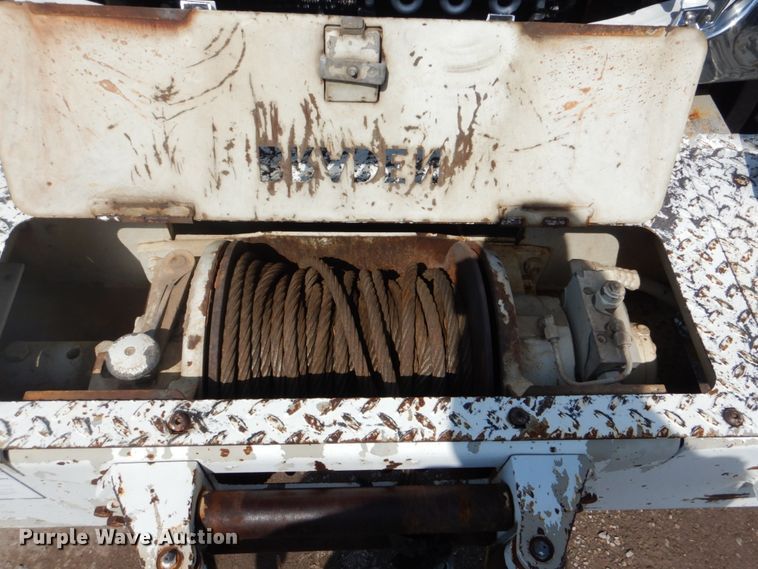 image for item FT9448 2003 International 4300 digger derrick truck