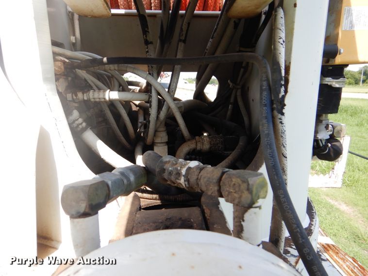 image for item FT9448 2003 International 4300 digger derrick truck