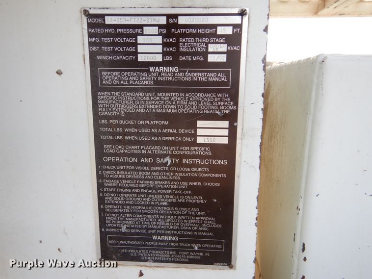 image for item FT9448 2003 International 4300 digger derrick truck