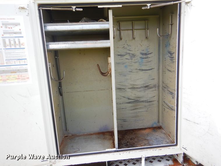 image for item FT9448 2003 International 4300 digger derrick truck