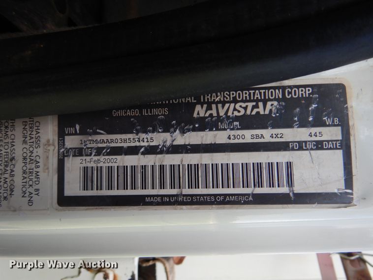 image for item FT9448 2003 International 4300 digger derrick truck