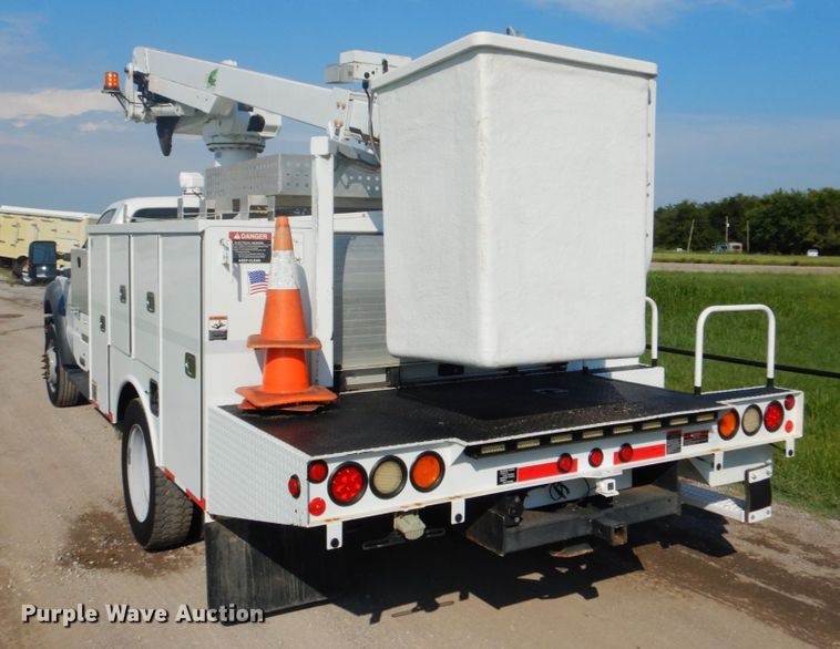 image for item FT9449 2011 Ford F550 Super Duty bucket truck