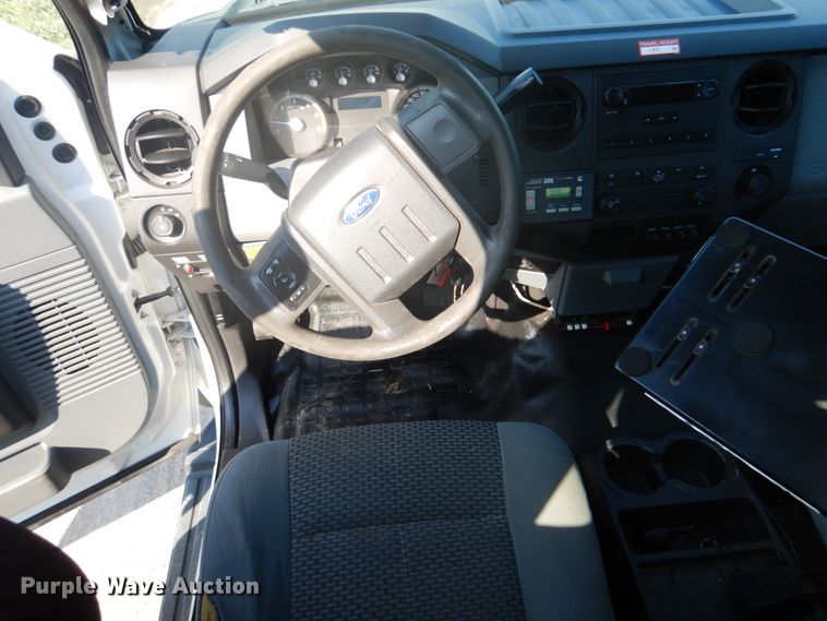 image for item FT9449 2011 Ford F550 Super Duty bucket truck