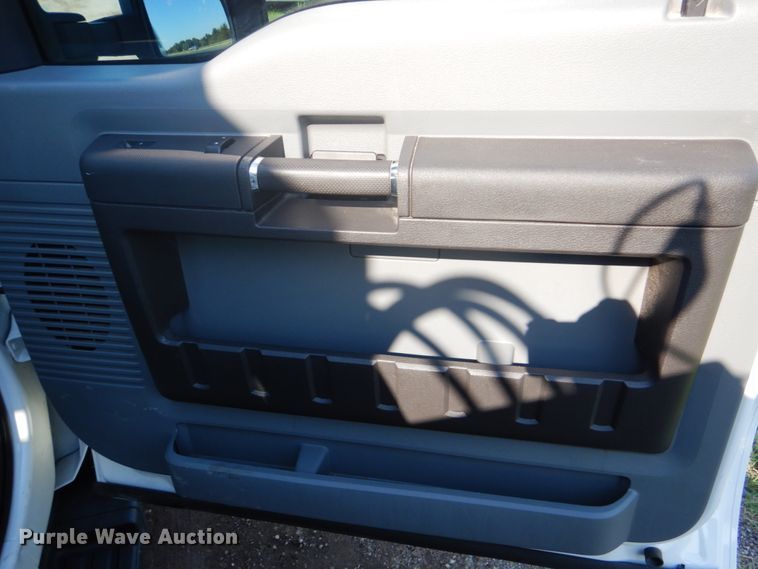 image for item FT9449 2011 Ford F550 Super Duty bucket truck