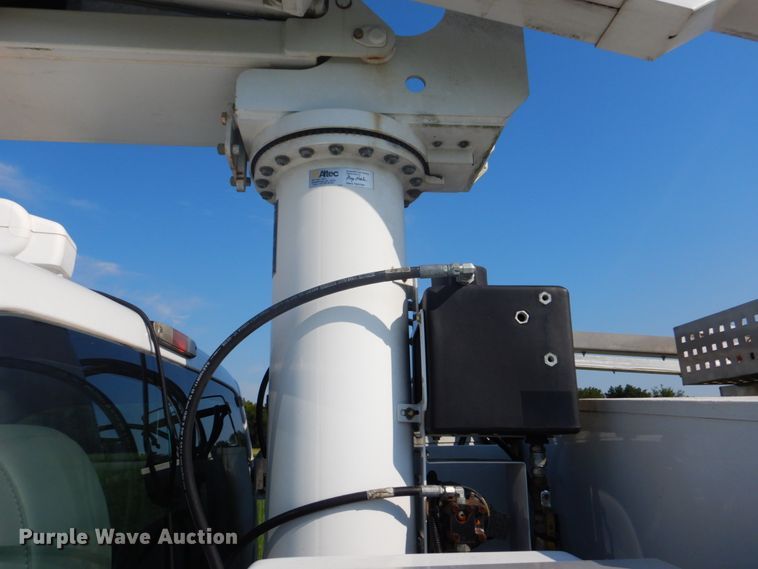 image for item FT9449 2011 Ford F550 Super Duty bucket truck