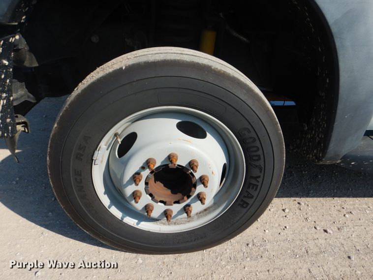 image for item FT9449 2011 Ford F550 Super Duty bucket truck