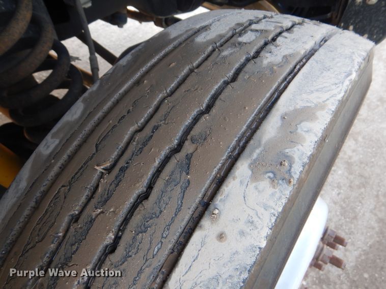 image for item FT9449 2011 Ford F550 Super Duty bucket truck