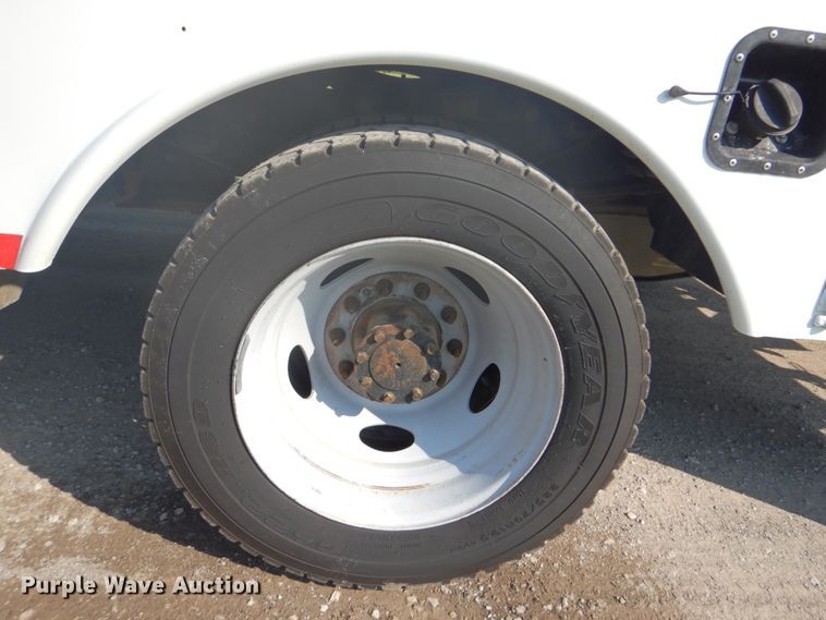 image for item FT9449 2011 Ford F550 Super Duty bucket truck