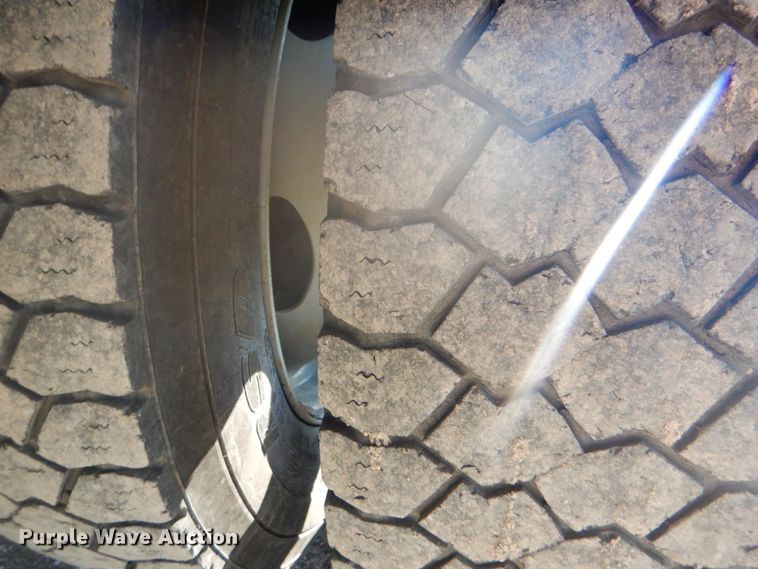 image for item FT9449 2011 Ford F550 Super Duty bucket truck