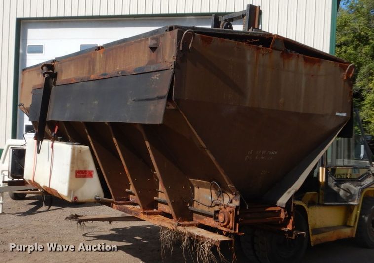 image for item FU9417 Monroe spreader