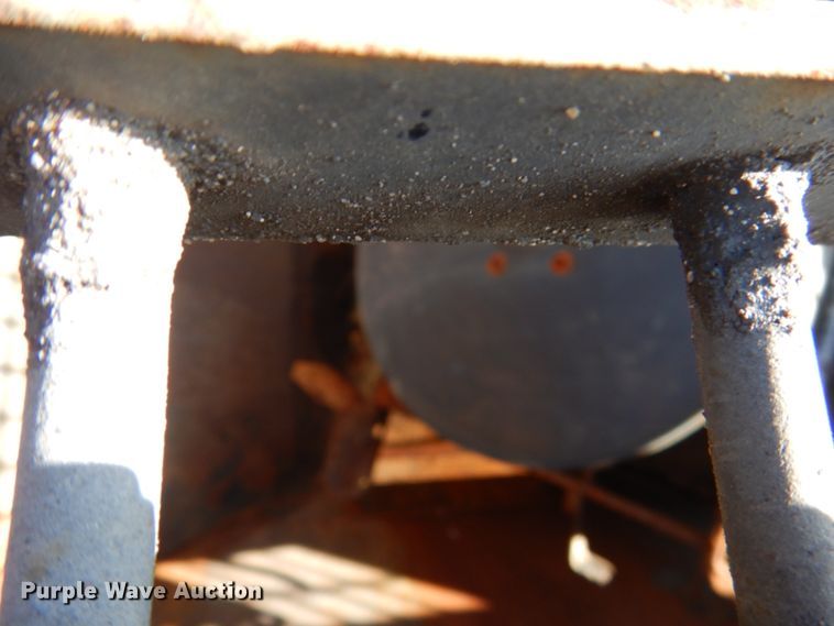 image for item FU9417 Monroe spreader