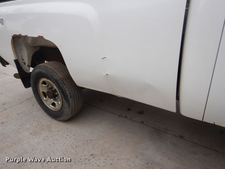 image for item FU9421 2008 Chevrolet Silverado 2500HD pickup truck