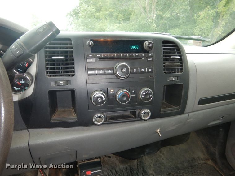 image for item FU9421 2008 Chevrolet Silverado 2500HD pickup truck