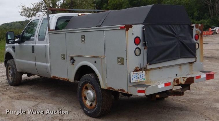 image for item FU9423 2009 Ford F350 Super Duty SuperCab utility bed pickup truck