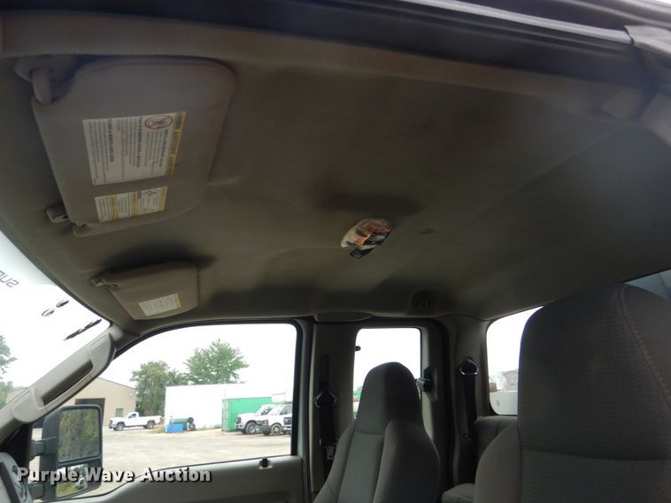 image for item FU9423 2009 Ford F350 Super Duty SuperCab utility bed pickup truck