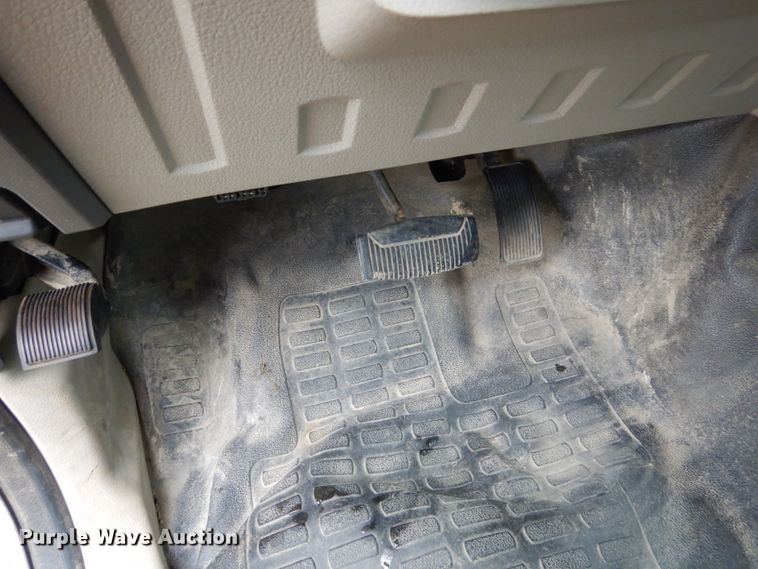 image for item FU9423 2009 Ford F350 Super Duty SuperCab utility bed pickup truck