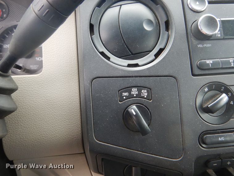 image for item FU9423 2009 Ford F350 Super Duty SuperCab utility bed pickup truck