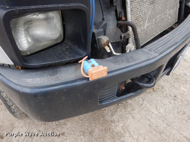 image for item FU9423 2009 Ford F350 Super Duty SuperCab utility bed pickup truck