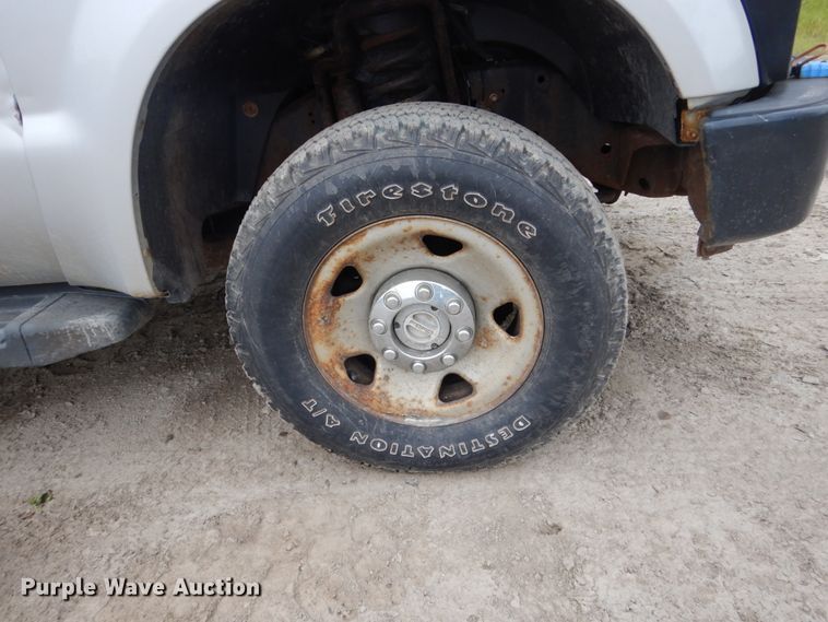 image for item FU9423 2009 Ford F350 Super Duty SuperCab utility bed pickup truck