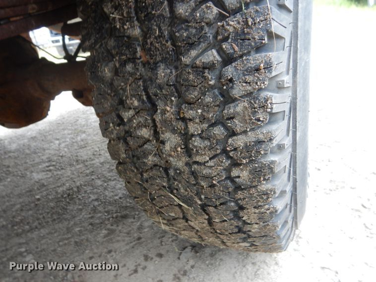 image for item FU9423 2009 Ford F350 Super Duty SuperCab utility bed pickup truck