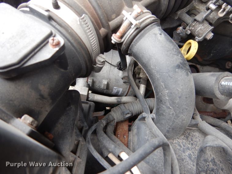 image for item FU9424 2004 Nissan Frontier Crew Cab pickup truck