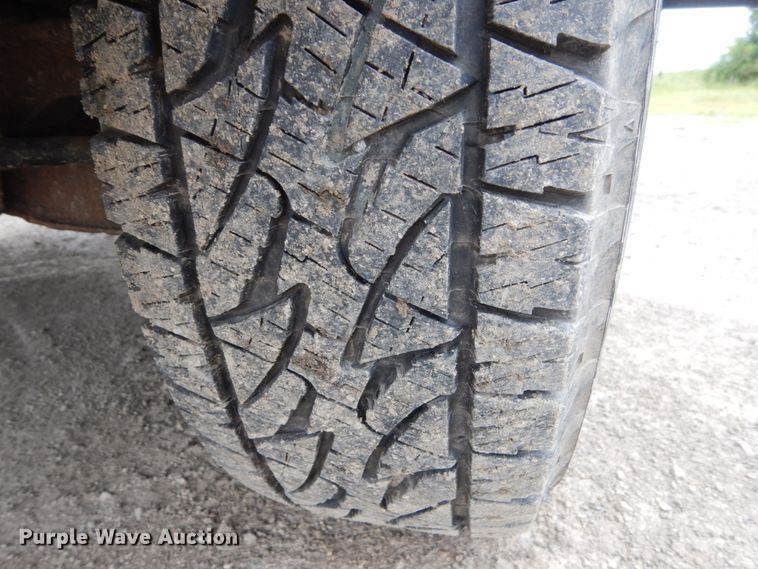 image for item FU9424 2004 Nissan Frontier Crew Cab pickup truck