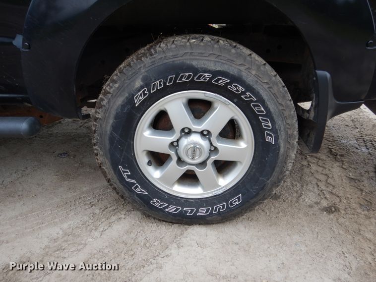 image for item FU9424 2004 Nissan Frontier Crew Cab pickup truck