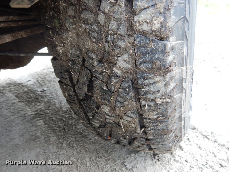 image for item FU9424 2004 Nissan Frontier Crew Cab pickup truck