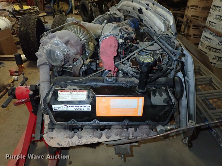 image for item GB9349 2001 International B250 7.3L V8 diesel engine