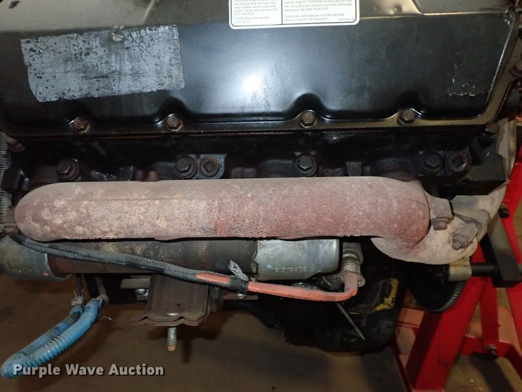 image for item GB9349 2001 International B250 7.3L V8 diesel engine