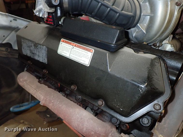 image for item GB9349 2001 International B250 7.3L V8 diesel engine