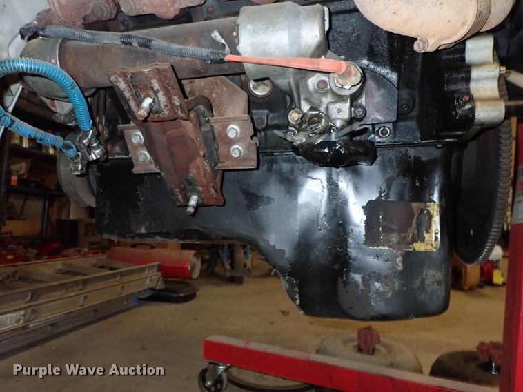 image for item GB9349 2001 International B250 7.3L V8 diesel engine