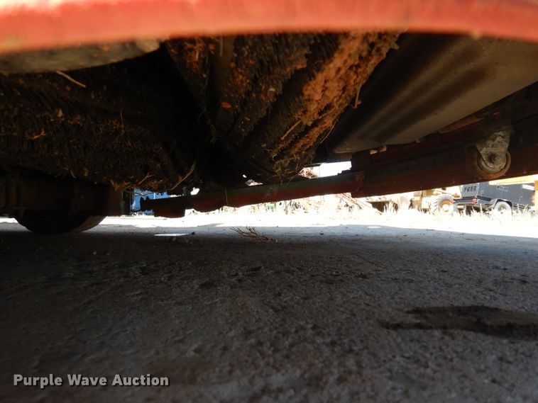 image for item GG9086 Tennant sweeper