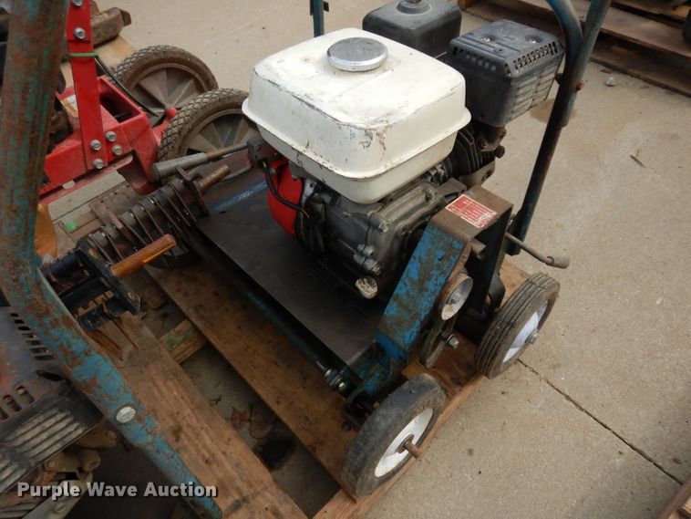 image for item GG9099 Lawn and garden equipment