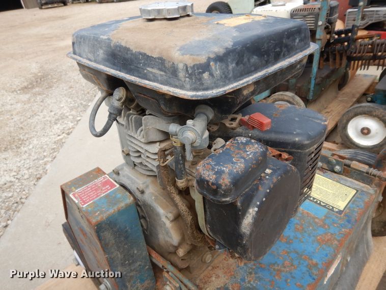 image for item GG9099 Lawn and garden equipment