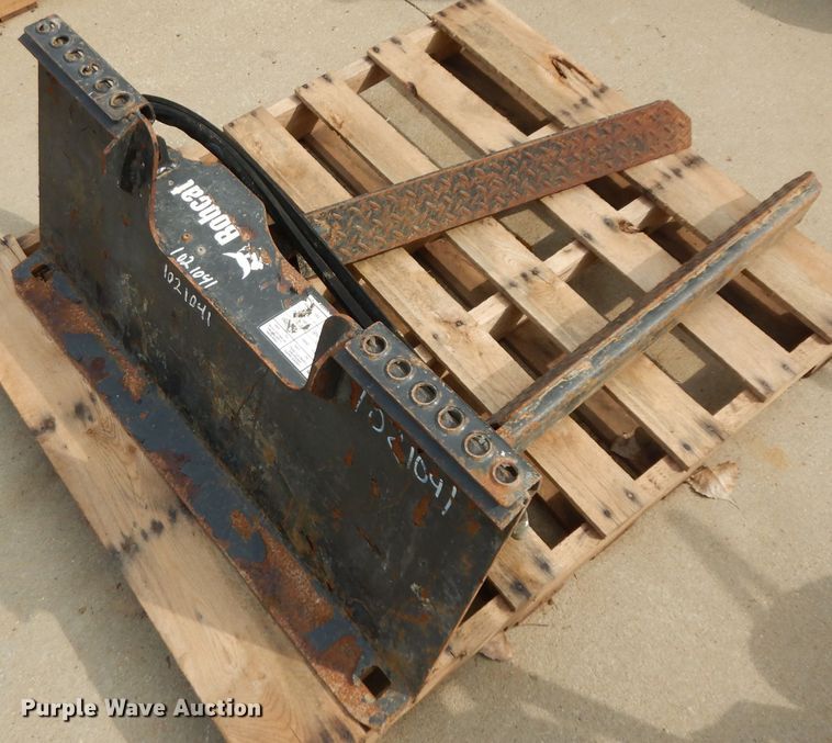 image for item GG9102 Bobcat skid steer tree forks