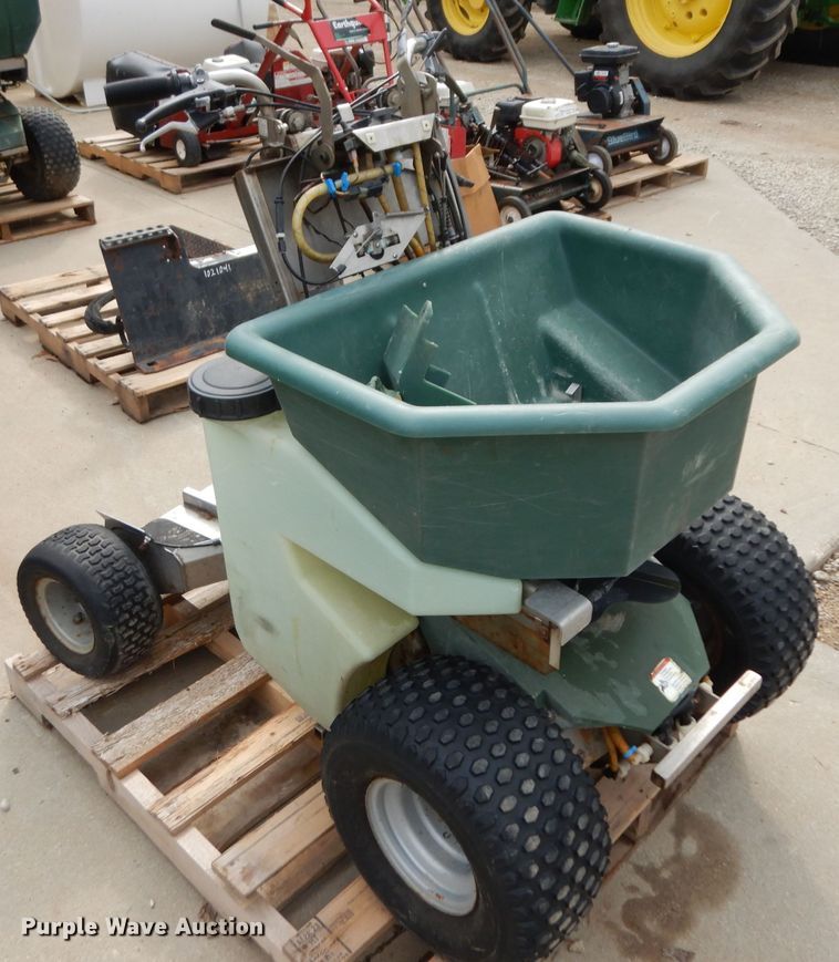 image for item GG9103 Permagreen spreader