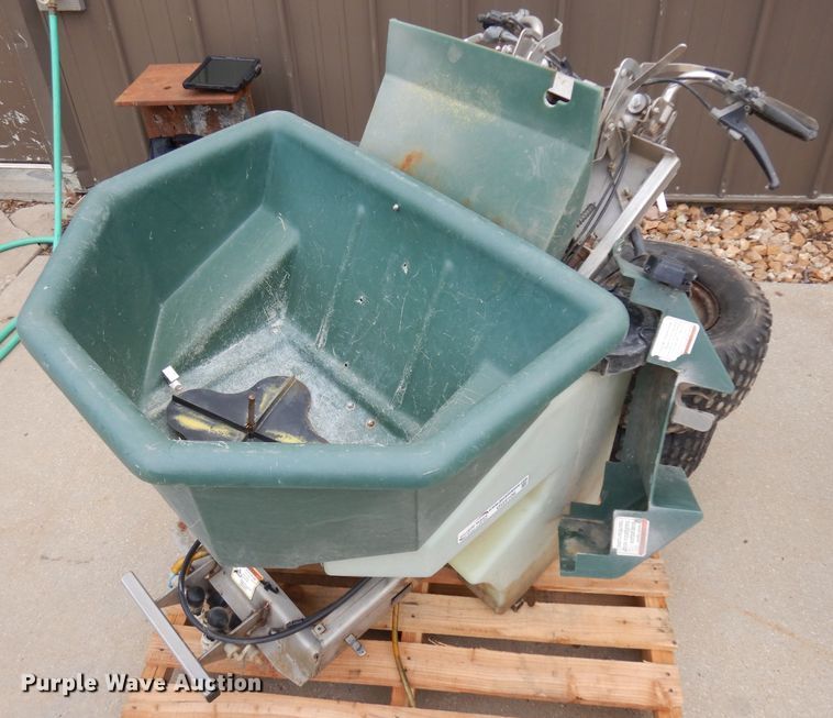 image for item GG9105 (2) Permagreen spreaders