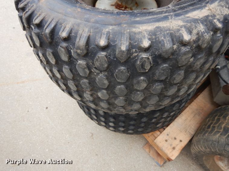 image for item GG9105 (2) Permagreen spreaders