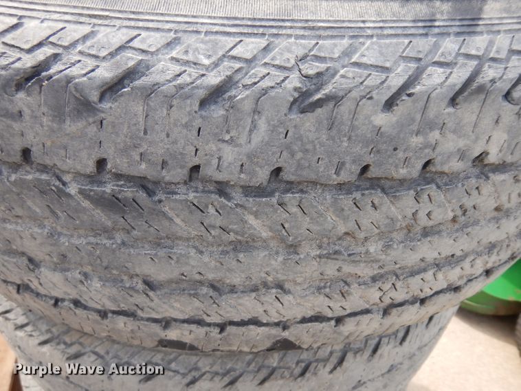 image for item GG9107 (4) 245/75R17 tires and wheels