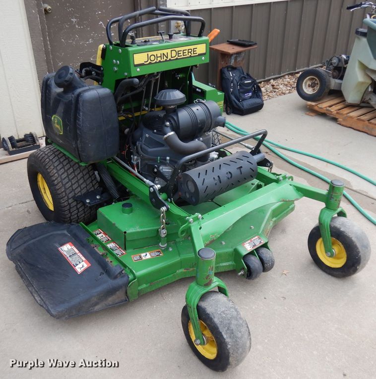 image for item GG9108 2017 John Deere 648R QT ZTR lawn mower