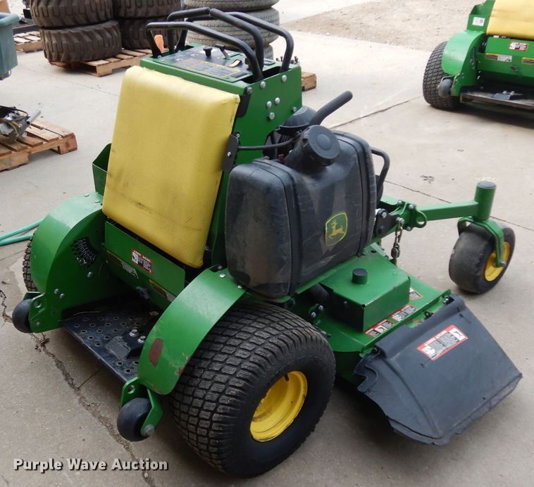 image for item GG9108 2017 John Deere 648R QT ZTR lawn mower