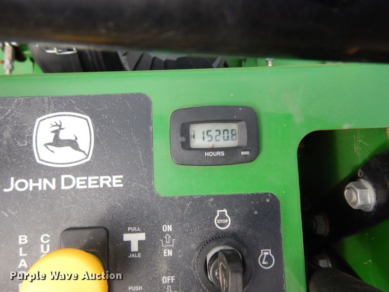 image for item GG9109 2015 John Deere 652R QT ZTR lawn mower