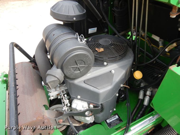 image for item GG9109 2015 John Deere 652R QT ZTR lawn mower