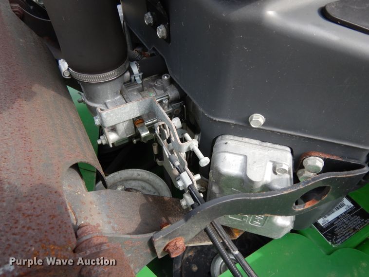 image for item GG9109 2015 John Deere 652R QT ZTR lawn mower