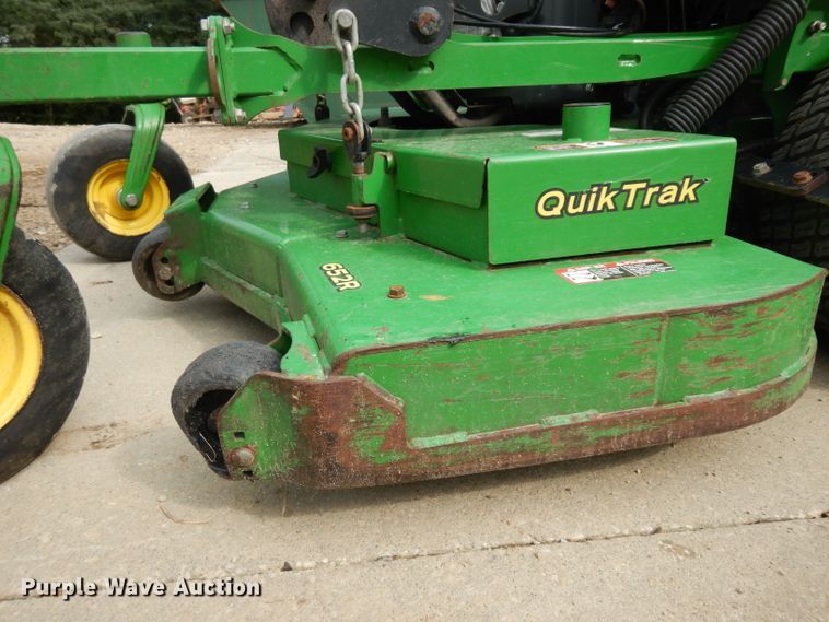 image for item GG9109 2015 John Deere 652R QT ZTR lawn mower
