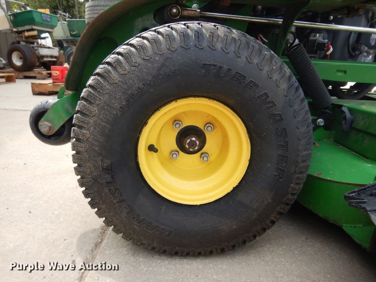 image for item GG9109 2015 John Deere 652R QT ZTR lawn mower