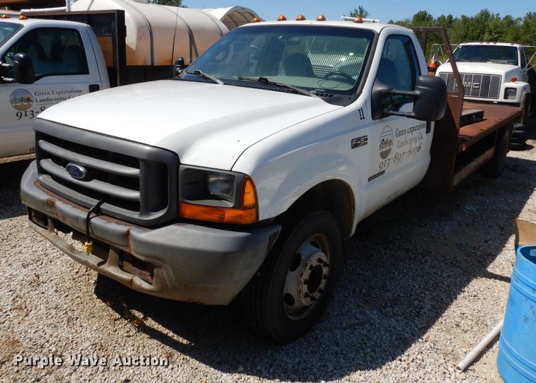 image for item GG9126 1999 Ford F450 Super Duty flatbed truck