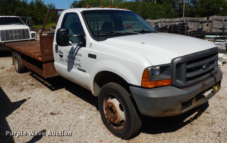 image for item GG9126 1999 Ford F450 Super Duty flatbed truck