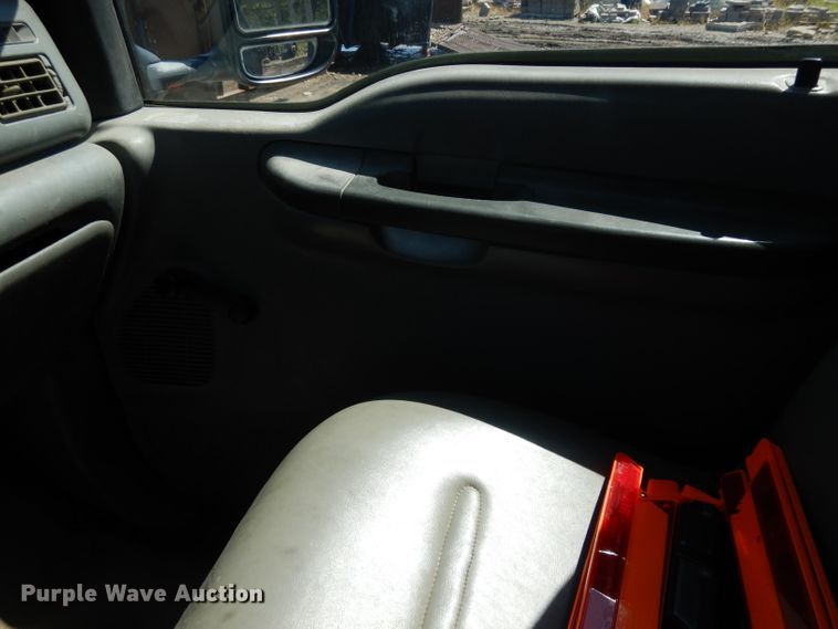 image for item GG9127 2003 Ford F450 Super Duty flatbed truck